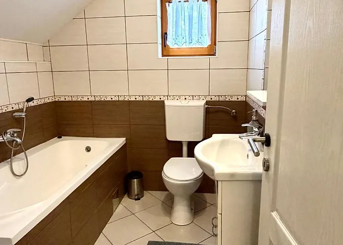 Gorski Kotar , Kuca Za Odmor Kratohvil Willa *